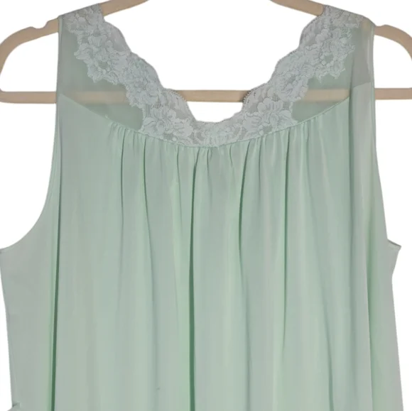 Vintage Shadowline Green Embroidered Sleeveless Nightgown Medium *NEVER WORN - Picture 2 of 9